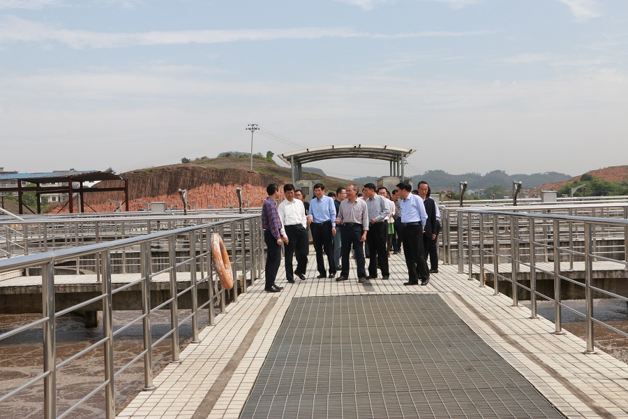 省政府副省長(zhǎng)鄭為文調(diào)研我市污水處理有限公司