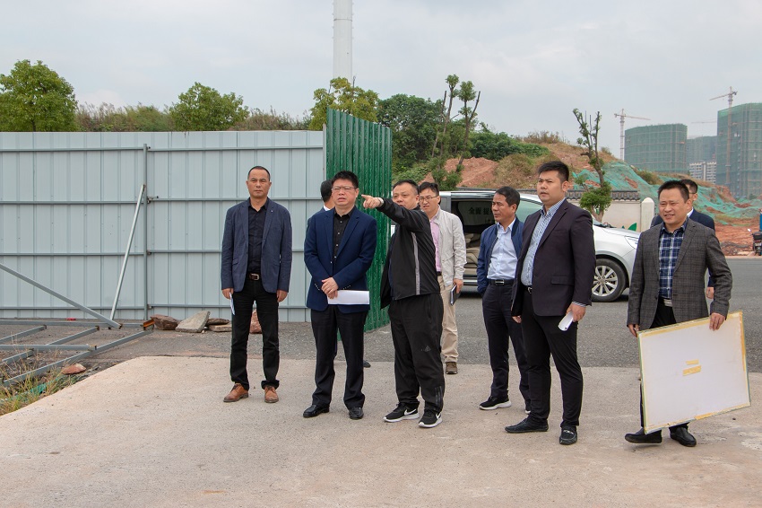 集團(tuán)公司黨委書記、董事長黃海調(diào)研我司中心城區(qū)開工項(xiàng)目