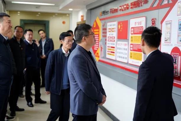 市城投集團(tuán)公司召開基層黨建工作座談會(huì)